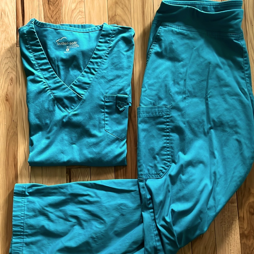 Butter soft Large teal scrub set